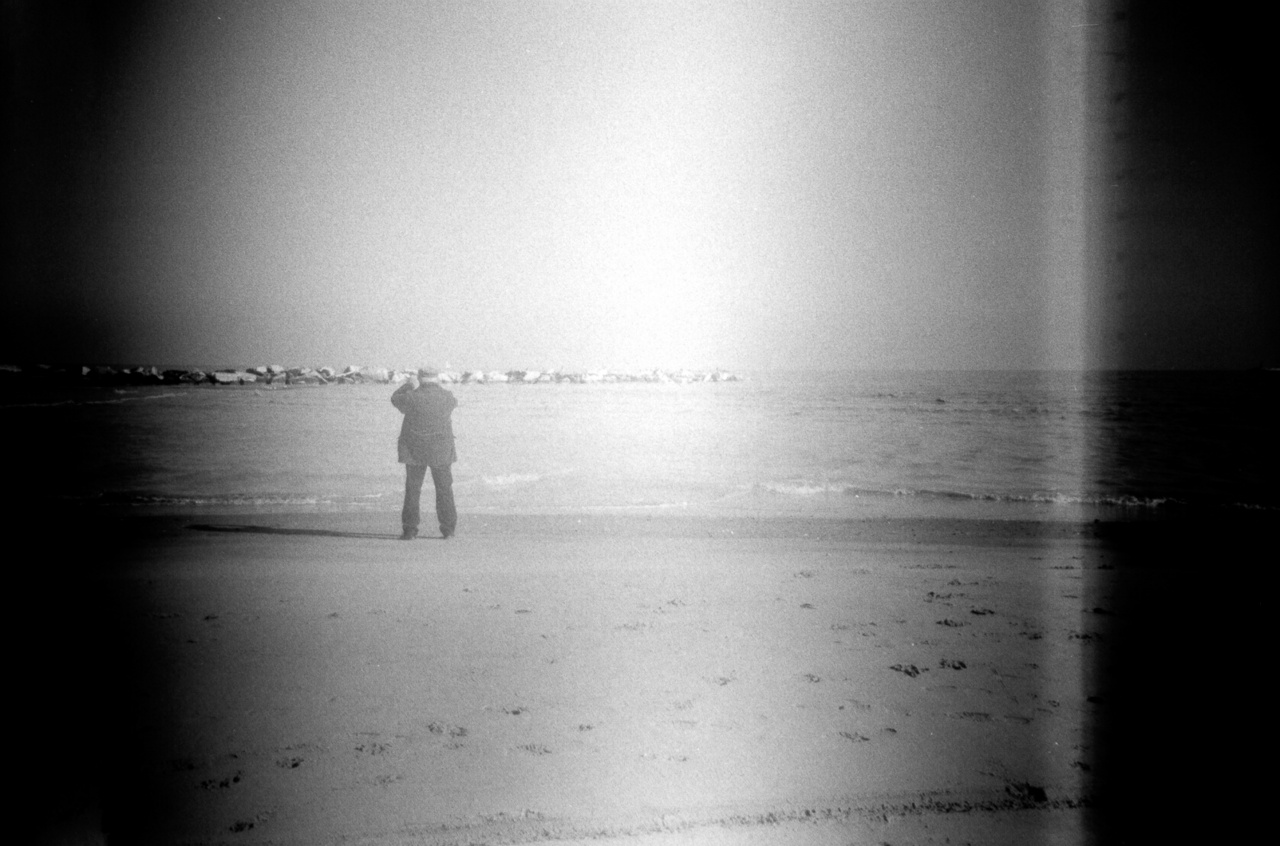 Lomo LC-A | Kodak 100TMX [exp. 07/2011]