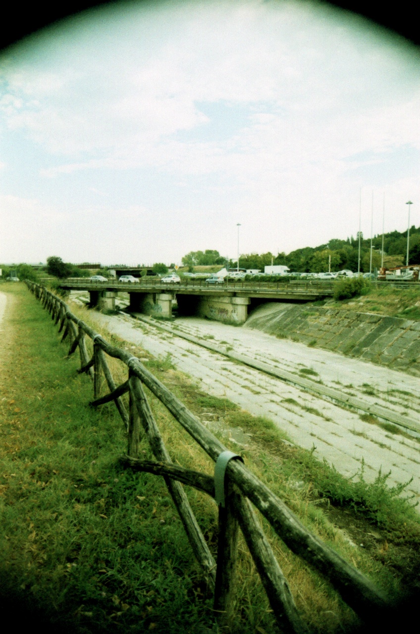 Yashica FX-2 | Lomography X-Pro Slide 200 [exp. 10/2017]