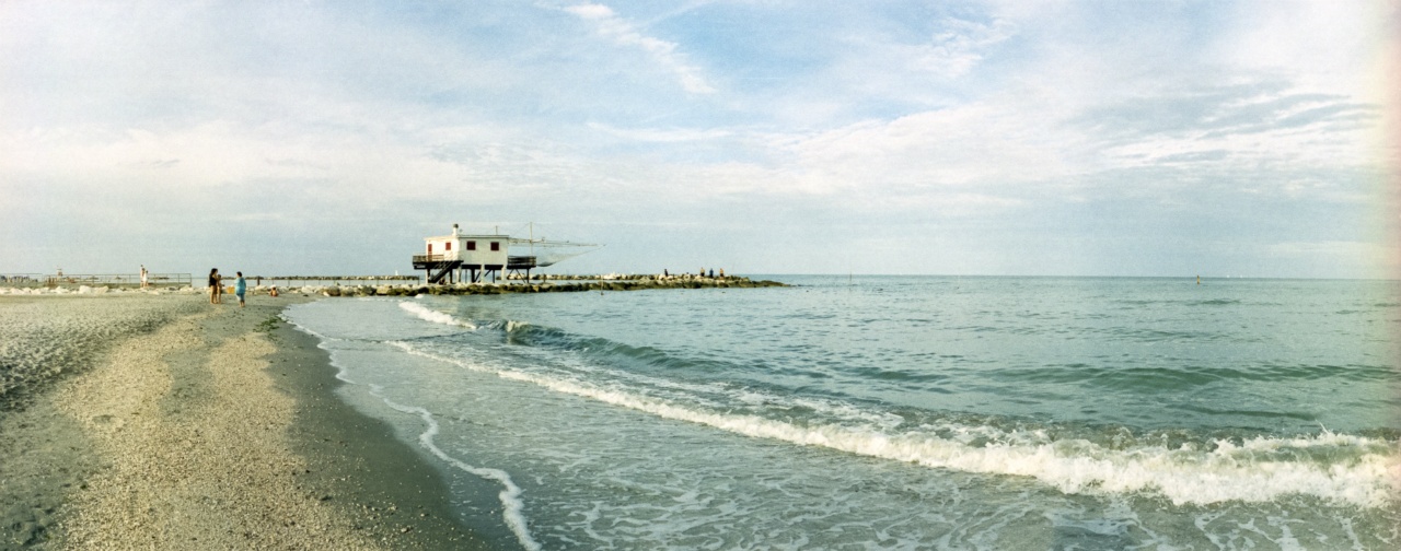 Zenit Horizon S3 Pro | Fujifilm Fujichrome Provia 100 X-Pro [exp. 05/2003]